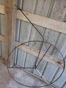lot 268 image: Metal Garden Sculpture