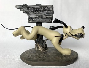 lot 34 image: Disney Collectible WDCC Dynamite Dog from The Delivery Boy (Pluto)