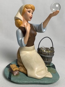lot 50 image: Disney Collectible WDCC They Cant Stop Me From Dreaming 1 from Cinderella