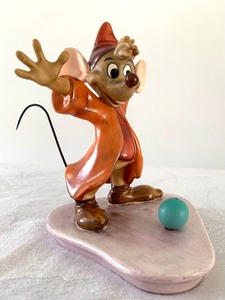 lot 55 image: Disney Collectible WDCC You Go Get Some Trimmin (Jaq) from Cinderella