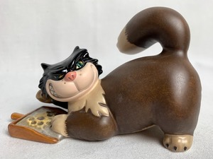 lot 59 image: Disney Collectible WDCC Meany, Sneaky Roos-A-Fee (Lucifer) from Cinderella