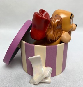 lot 65 image: Disney Collectible WDCC A Perfectly Beautiful Little Lady from Lady and the Tramp