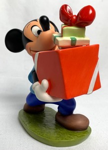 lot 83 image: Disney Collectible WDCC Presents For My Pals (Mickey) Figurine from Plutos Christmas Tree