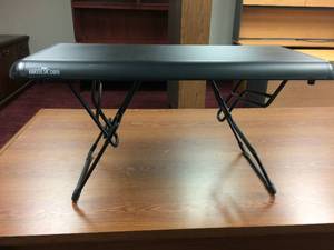 lot 17 image: MSRP $175 VARIDESK SIT-STAND CONVERTIBLE PORTABLE DESKTOP LAPTOP WORKSTATION - GREAT CONDITION