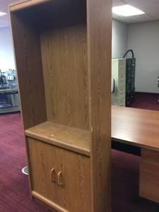 lot 20 image: 2 DOOR SHELVING UNIT