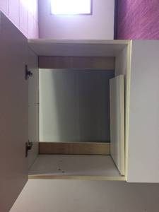 lot 19 image: WHITE WALL MOUNT OVERHEAD 3 DOOR CABINET 