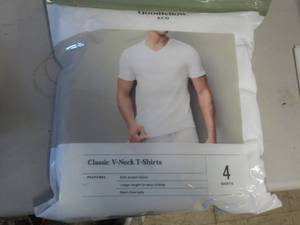 lot 7 image: Good Fellow Classic V Neck T-shirts...