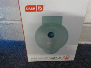 lot 10 image: Dash Mini Maker Waffle...