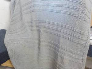 lot 19 image: Threshold Grey Throw 4 ft x 6 ft...