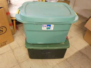 lot 53 image: 2 Totes with Covers...