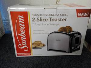lot 124 image: Sun Beam 2 Slice Toaster...