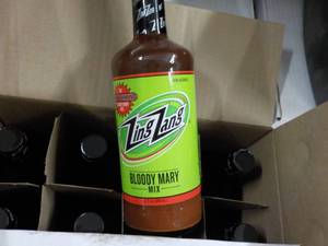 lot 176 image: Case of 12 - 32 oz Bottles Zing Zan...