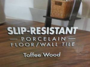 lot 198 image: 12 Cases Life Proof Slip Resistant ...