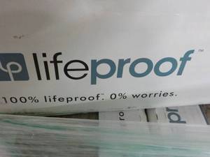 lot 205 image: 12 Cases Life Proof Slip Resistant ...