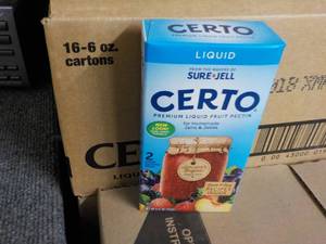 lot 232 image: Case of 16 - 6 oz Ctns Certo Pectin...