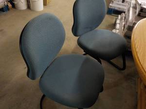 lot 252 image: 3 Office Chairs...