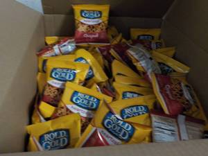 lot 292 image: Case of 104 Bags Rold Gold Heartzel...