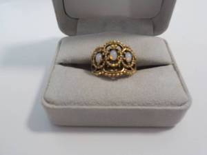 18 kt HGE ring...