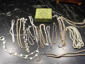 vintage pearl jewelry in a case...