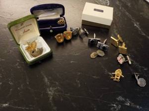 lot of cuff links...
