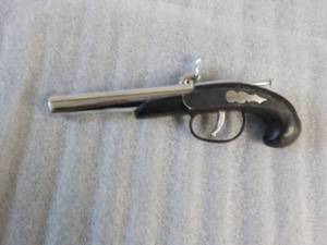 Gun dcor...