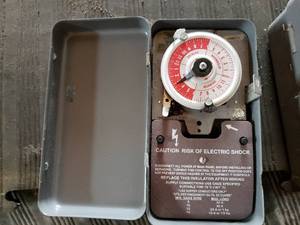 lot 27 image: 2 Electric Timers