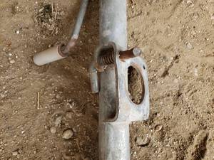 lot 32 image: Trailer Jack with Wheel