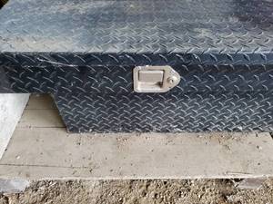 lot 45 image: Aluminum Truck Box