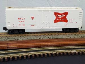 lot 13 image: Lionel Miller High Lite Reefer Box Car 6-9802