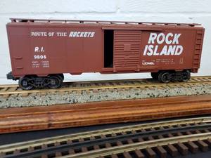 lot 14 image: Lionel Rock Island Box Car 6-9806