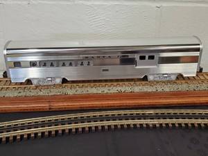 lot 30 image: Lionel Santa Fe Aluminum 3500 Combo Car 6-19110