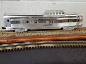 lot 31 image: Lionel Santa Fe Aluminum Vista Valley Observation Car 6-19113