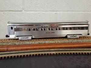 lot 32 image: Lionel Santa Fe Aluminum Squaw Valley Passenger Car 6-19112