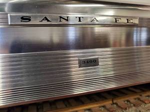 lot 37 image: Lionel Santa Fe Aluminum 3400 Baggage Car 6-19109