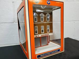 lot 43 image: Lionel Train Set Accessory Als Hardware Main Street Building 6-34131