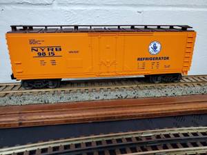 lot 53 image: Lionel New York Central NY BB 9815 Reefer Box Car