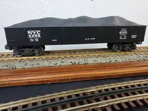 lot 54 image: Lionel New York Central NYC 6209 Gondola with Coal Load Car