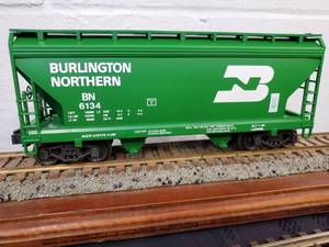 lot 57 image: Lionel Burlington Northern BN 6134 Two Bay ACF Hopper