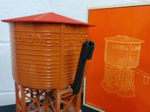 lot 67 image: Lionel Train Set Accessory Water Tower