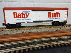 lot 71 image: Lionel Baby Ruth 9854 Reefer Box Car