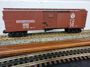 lot 98 image: Lionel Pennsylvania 100800 Railroad Box Car