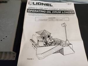 lot 100 image: Lionel Train Set Accessory Complete Operating Oil Drum Loader