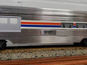 lot 102 image: Lionel Amtrak #9101 Combo Car