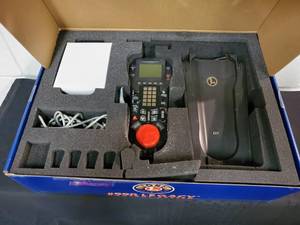 lot 114 image: Lionel Legacy Control System #990