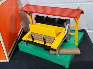 lot 129 image: Lionel Train Set Accessory 164 Log Loader New In Box 6-12915