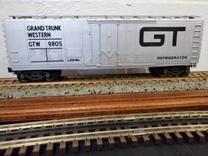 lot 144 image: Lionel Grand Trunk Western Box Car 6-9805
