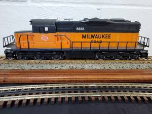 lot 145 image: Lionel Milwaukee Road SD 18 Locomotive 6-8855