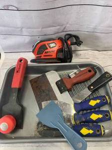 lot 5 image: Black & Decker Sander & Paint Supplies