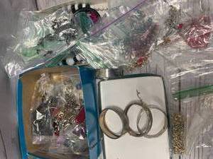 lot 30 image: Misc. Lot of Jewelry