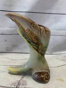 lot 50 image: Vintage Hull Pottery 7 34 Tall